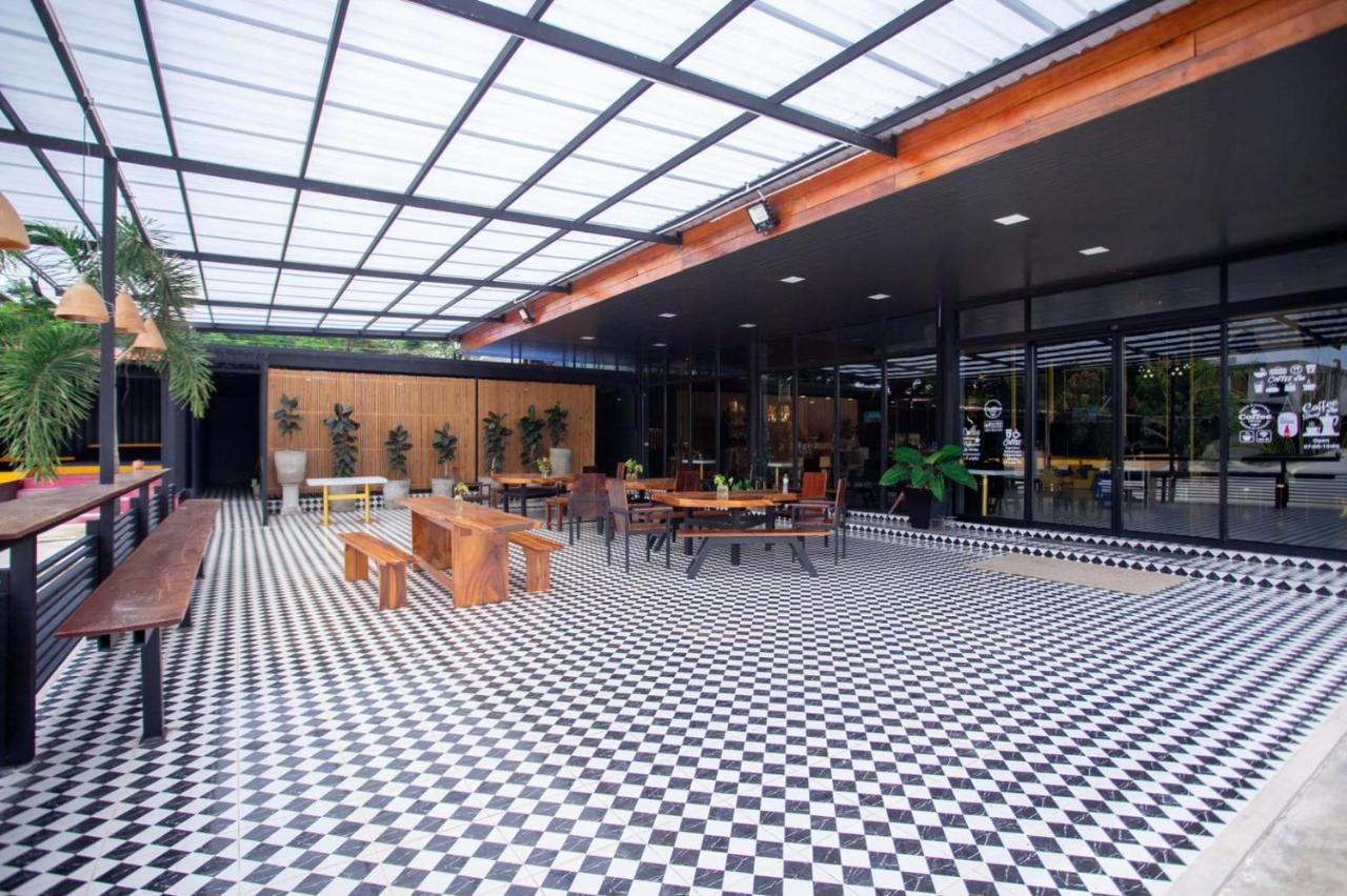 The Sun Resort Ratchaburi Exterior foto